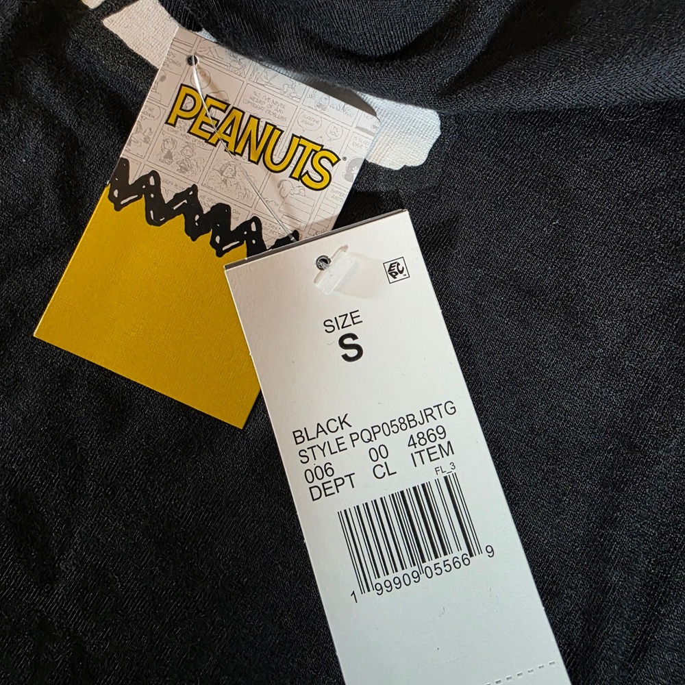 Peanuts Snoopy Graphic T-Shirt Black Pink Bow Tie Short Sleeve PQP058BJRTG Small - Picture 5 of 6